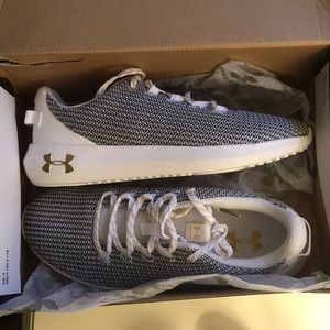 Under Armour Sneakers